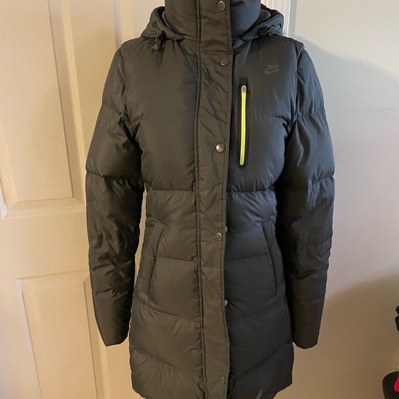 Very warm Nike down jacket - Picture 9 of 15